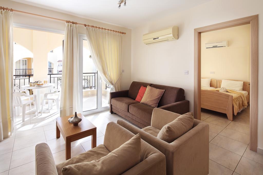 Adamou Gardens Apartment Paphos Exterior photo